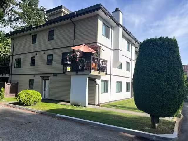 Condo for sale in Surrey, British Columbia