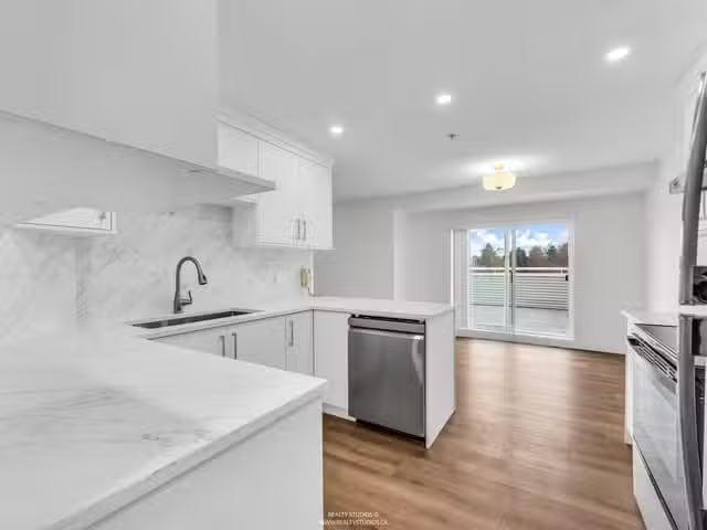 Condo for sale in Surrey, British Columbia