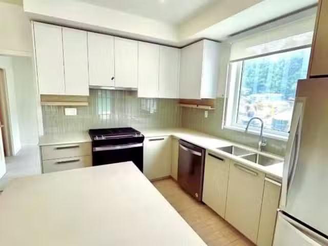 Condo for sale in Surrey, British Columbia