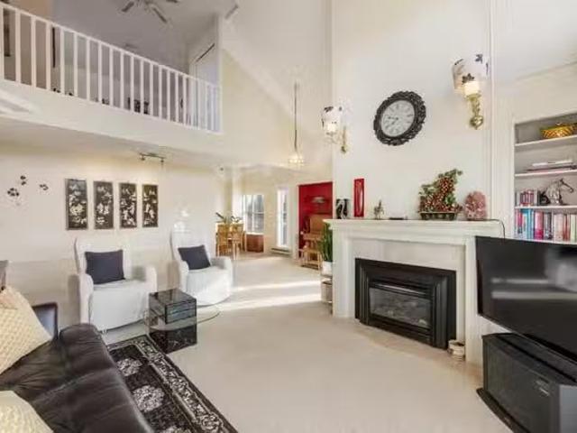 Condo for sale in Surrey, British Columbia