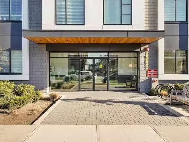Condo for sale in Surrey, British Columbia