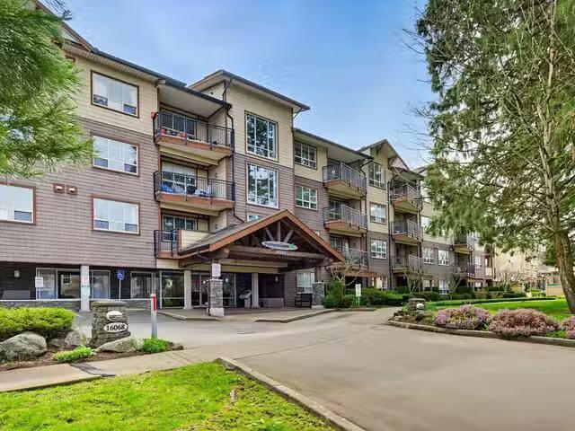 Condo for sale in Surrey, British Columbia