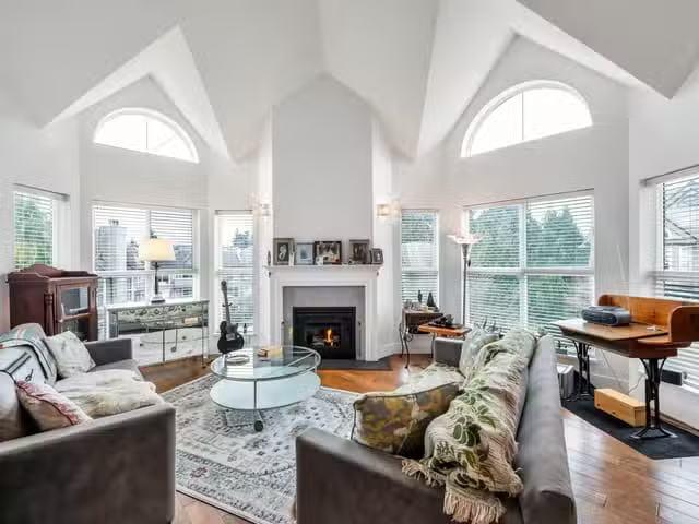 Condo for sale in Surrey, British Columbia