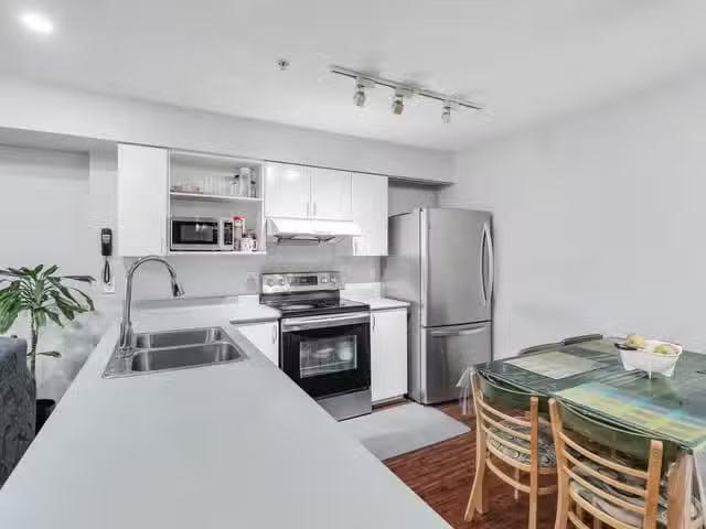 Condo for sale in Surrey, British Columbia