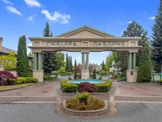 Condo for sale in Surrey, British Columbia