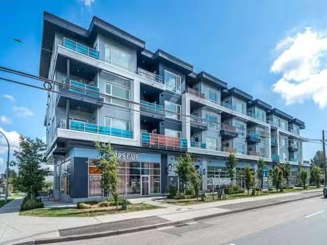 Condo for sale in Surrey, British Columbia