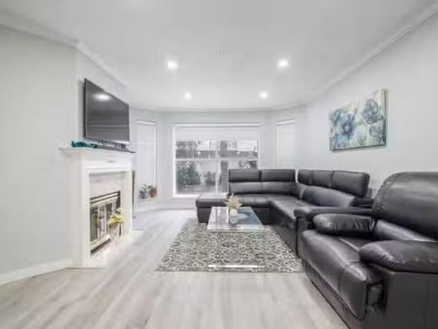 Condo for sale in Surrey, British Columbia