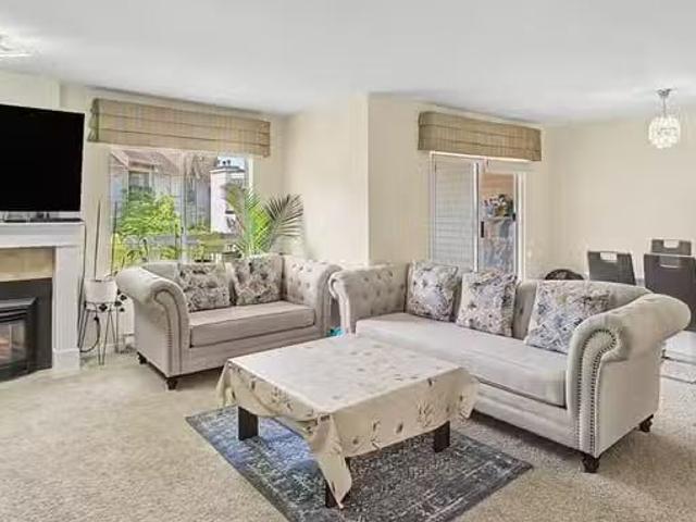 Condo for sale in Surrey, British Columbia