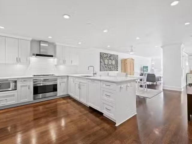 Condo for sale in West Vancouver, British Columbia