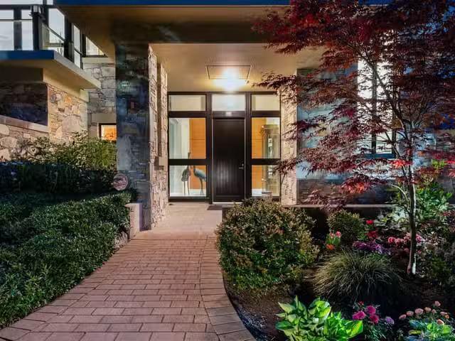 Condo for sale in West Vancouver, British Columbia