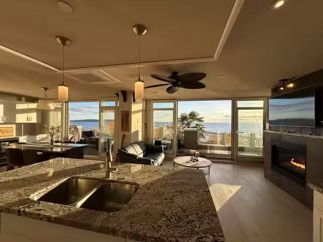 Condo for sale in White Rock, British Columbia