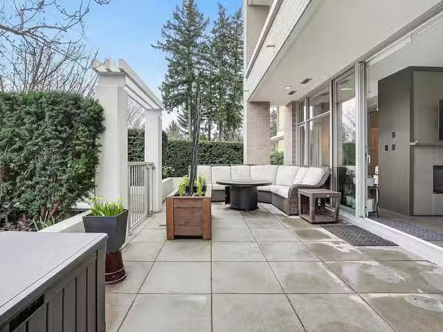 Condo for sale in White Rock, British Columbia