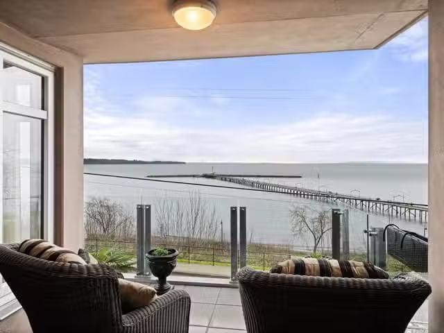 Condo for sale in White Rock, British Columbia