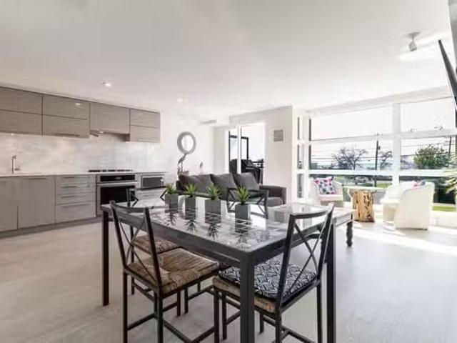 Condo for sale in White Rock, British Columbia