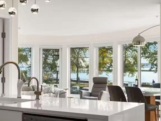 Condo for sale in White Rock, British Columbia