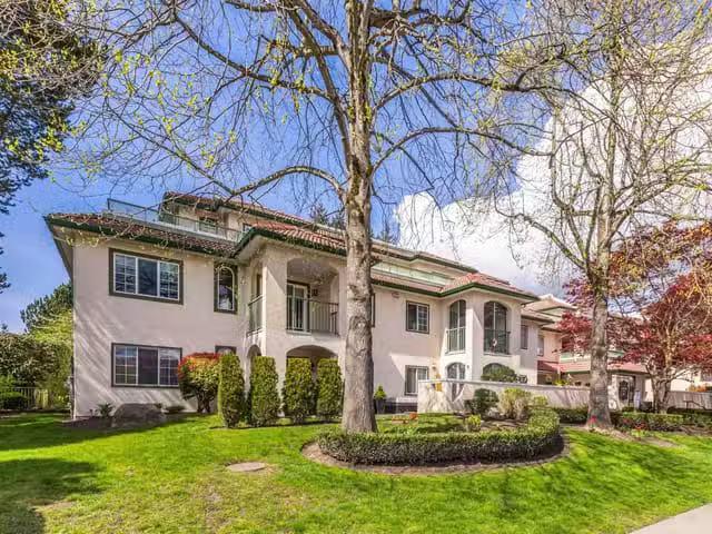 Condo for sale in White Rock, British Columbia