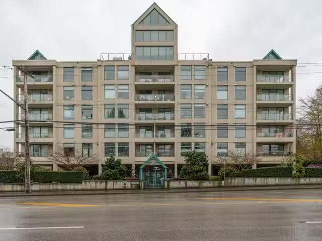 Condo for sale in White Rock, British Columbia