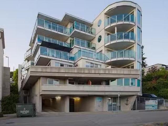 Condo for sale in White Rock, British Columbia
