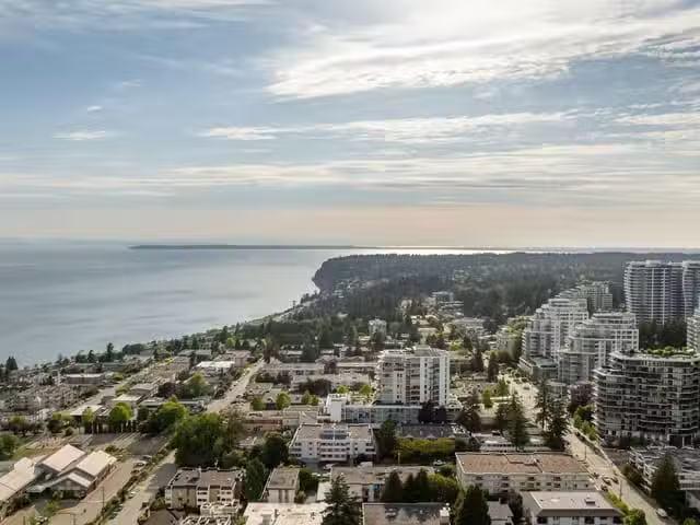 Condo for sale in White Rock, British Columbia