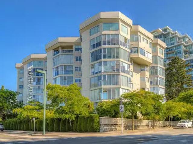 Condo for sale in White Rock, British Columbia