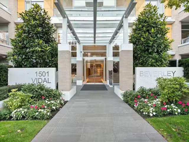 Condo for sale in White Rock, British Columbia