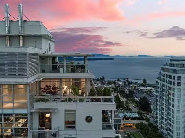Condo for sale in White Rock, British Columbia