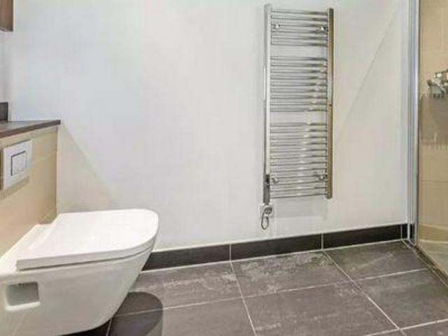 Apartment for sale in South Tottenham, Greater London