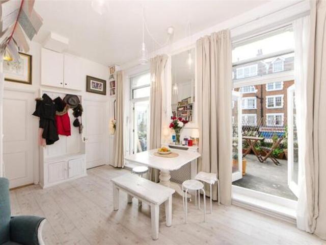 Apartment for sale in Shepherd's Bush, Greater London