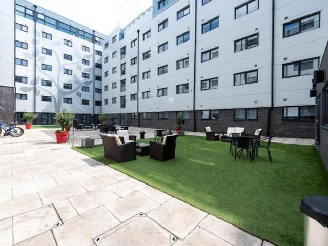 Apartment for sale in Spring Park, Luton