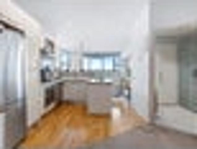 Apartment for sale in Whangaparaoa