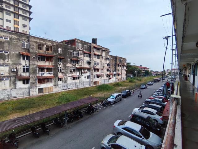 Apartment for sale in Malaka