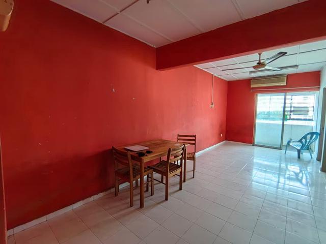 Apartment for sale in Malaka