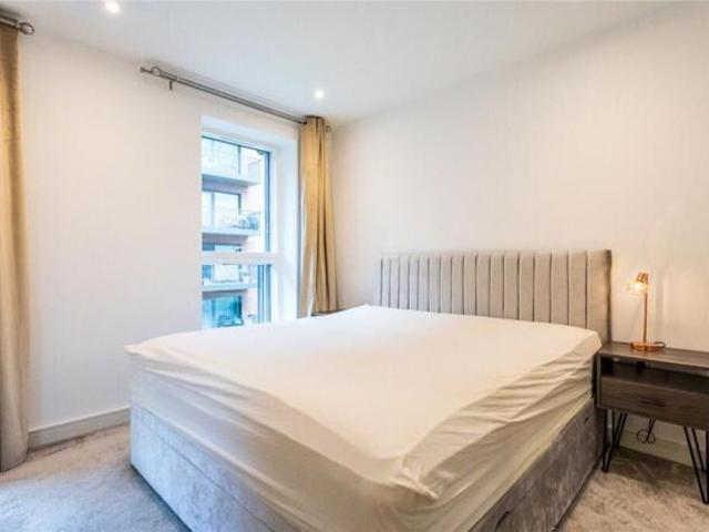 Apartment for sale in London Borough of Ealing, Greater London