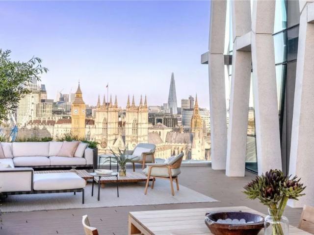 Apartment for sale in Westminster, Greater London