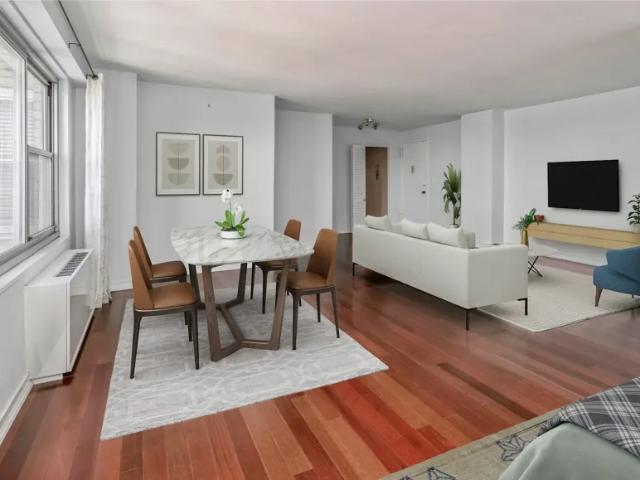 Apartment for sale in Queens, Arverne
