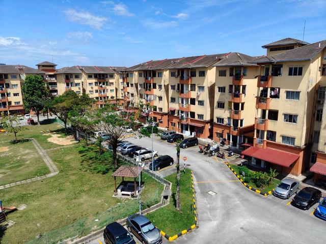 Apartment for sale in Shah Alam, Petaling