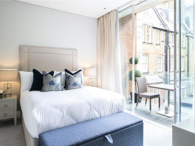 Apartment for rent in Mayfair, Greater London