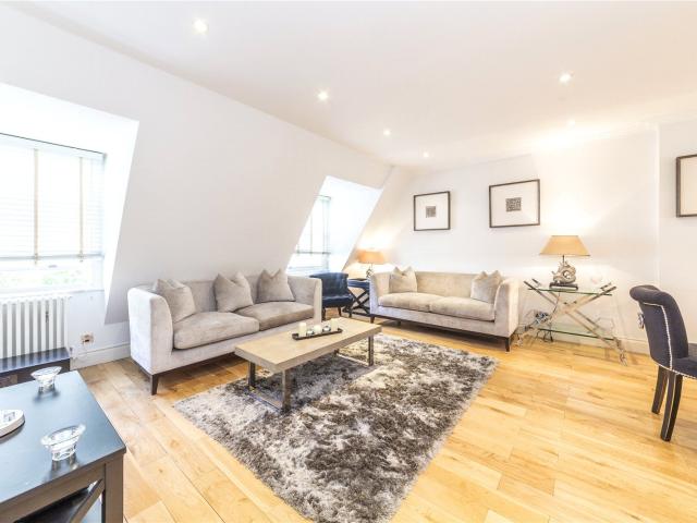 Apartment for rent in Mayfair, Greater London