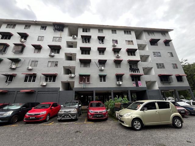 Flat for sale in Petaling, Damansara Damai