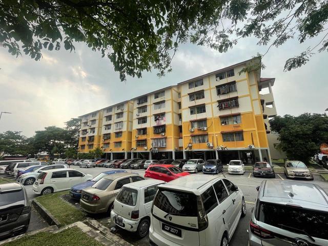Flat for sale in Petaling, Damansara Damai