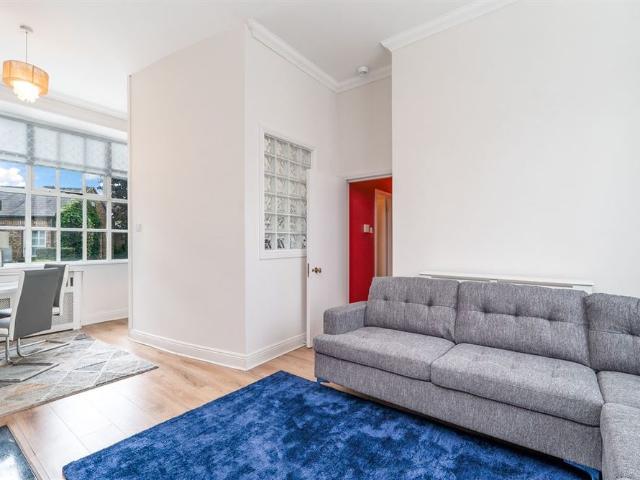 Apartment to rent in Bluebell, North Tipperary