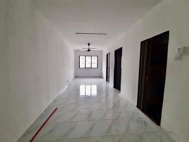 Apartment for sale in Petaling, Damansara Damai
