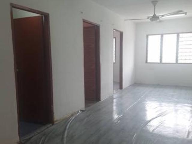 Apartment for sale in Petaling, Damansara Damai