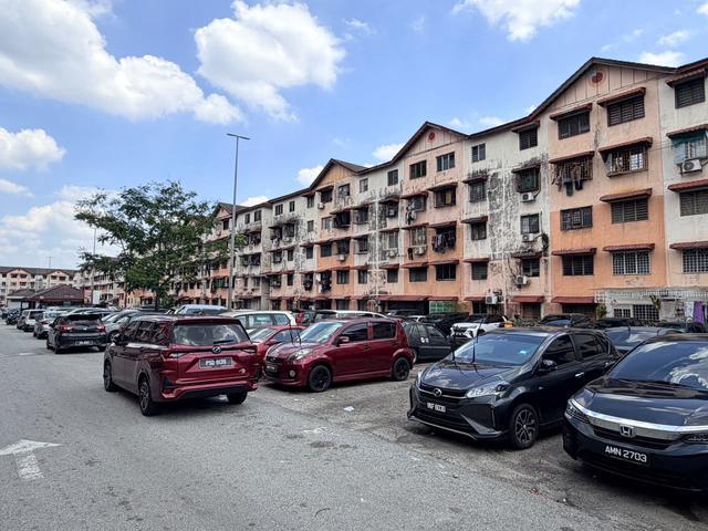 Apartment for sale in Petaling, Damansara Damai