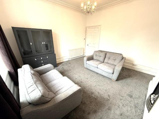 Apartment for rent in West End, Ballindoch