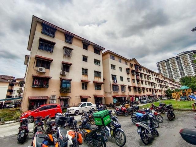 Apartment for sale in Petaling, Damansara Damai