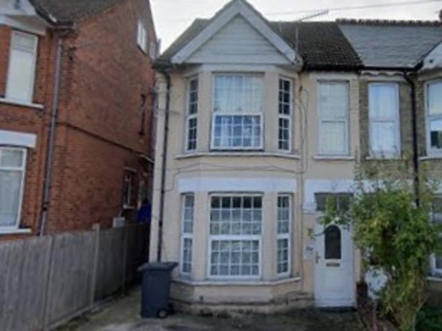 Apartment for rent in Totteridge, Cressex
