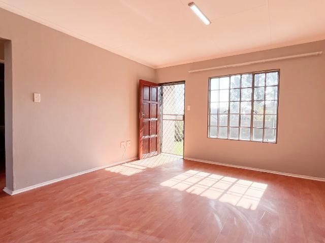 Apartment for rent in Nooitgedacht, Gauteng
