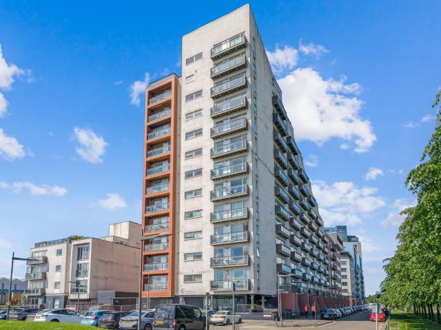 Apartment for rent in Thornwood, Glasgow