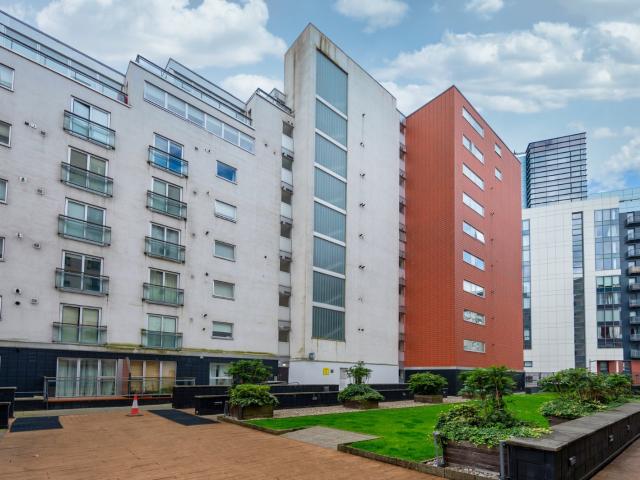 Apartment for rent in Thornwood, Govan